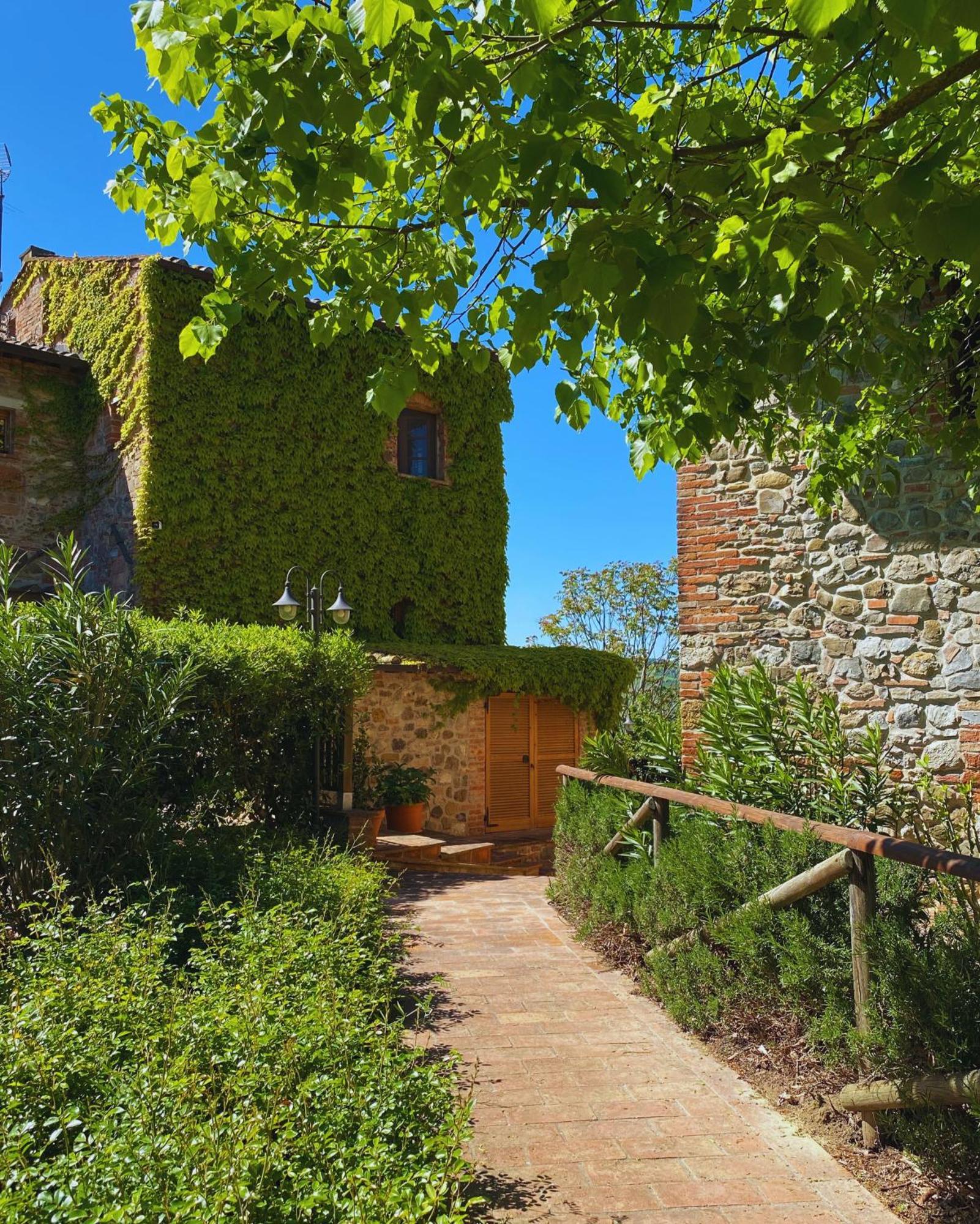Agriturismo Borgo 7 Tigli - Apt 1 Montepulciano Stazione Екстериор снимка